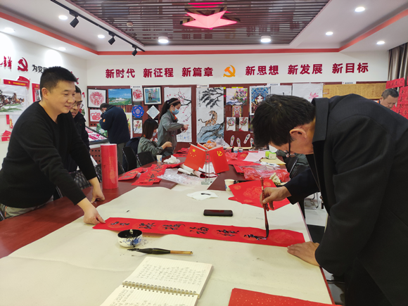 1--清水川能源公司组织开展“迎新春、写春联、送祝福”活动_副本.png